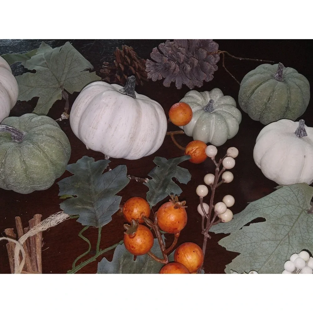 33 Pc Vintage Artificial Faux Pumpkins Berries Leaves Realistic Home Table Decor
